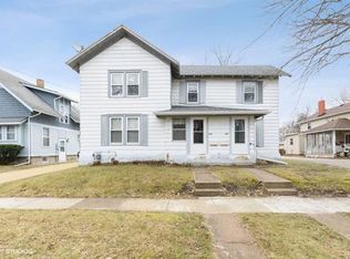 419 1st St SE, Waverly, IA 50677
