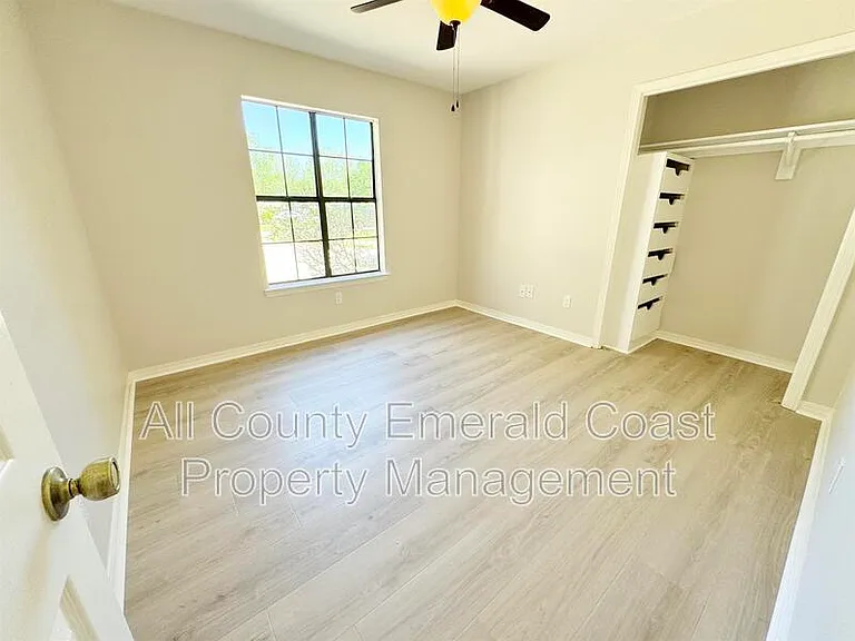710 Swan Ln — Photo 28