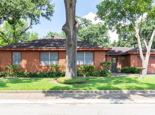 702 West Ave, Pasadena, TX 77502