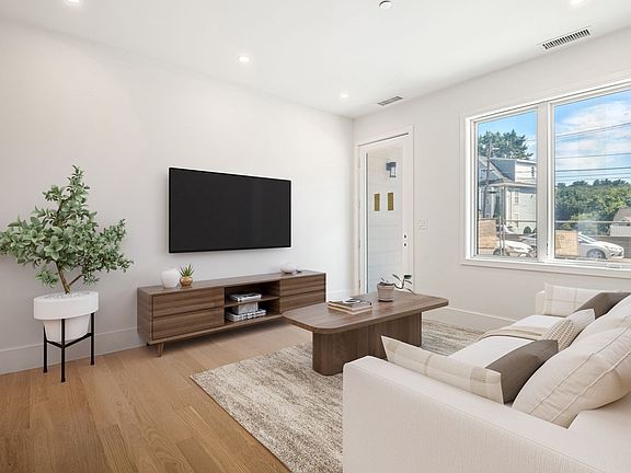 4th image of 50 Jackson St #104