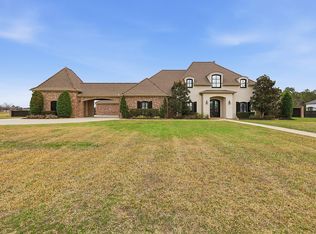 225 Potomac Dr, Bridge City, TX 77611