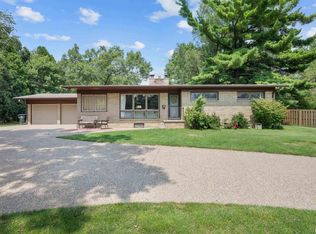 2524 E 32nd St, Davenport, IA