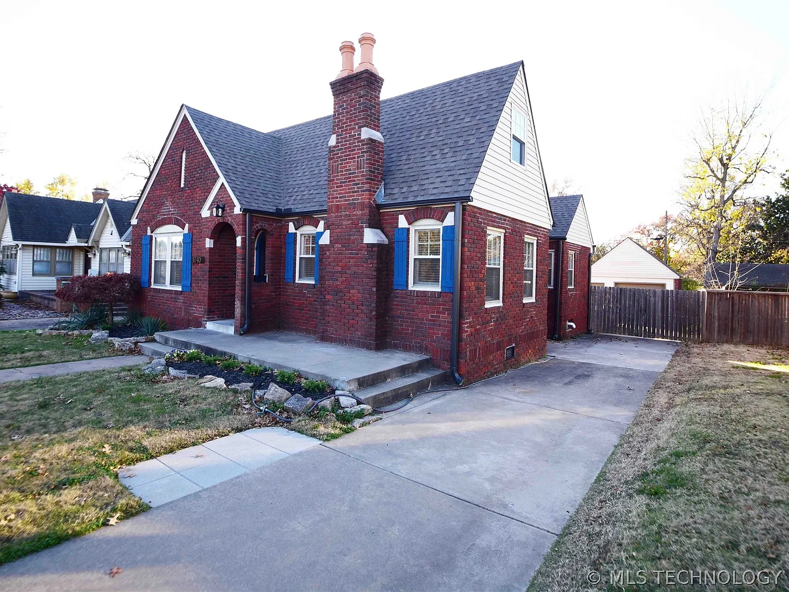 4 bed, 3.0 bath, 1718 sqft, $2,595 — Photo 2