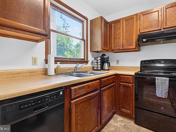 4th image of 23382 Marina Dr W