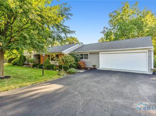320 W McPherson Ave, Findlay, OH 45840