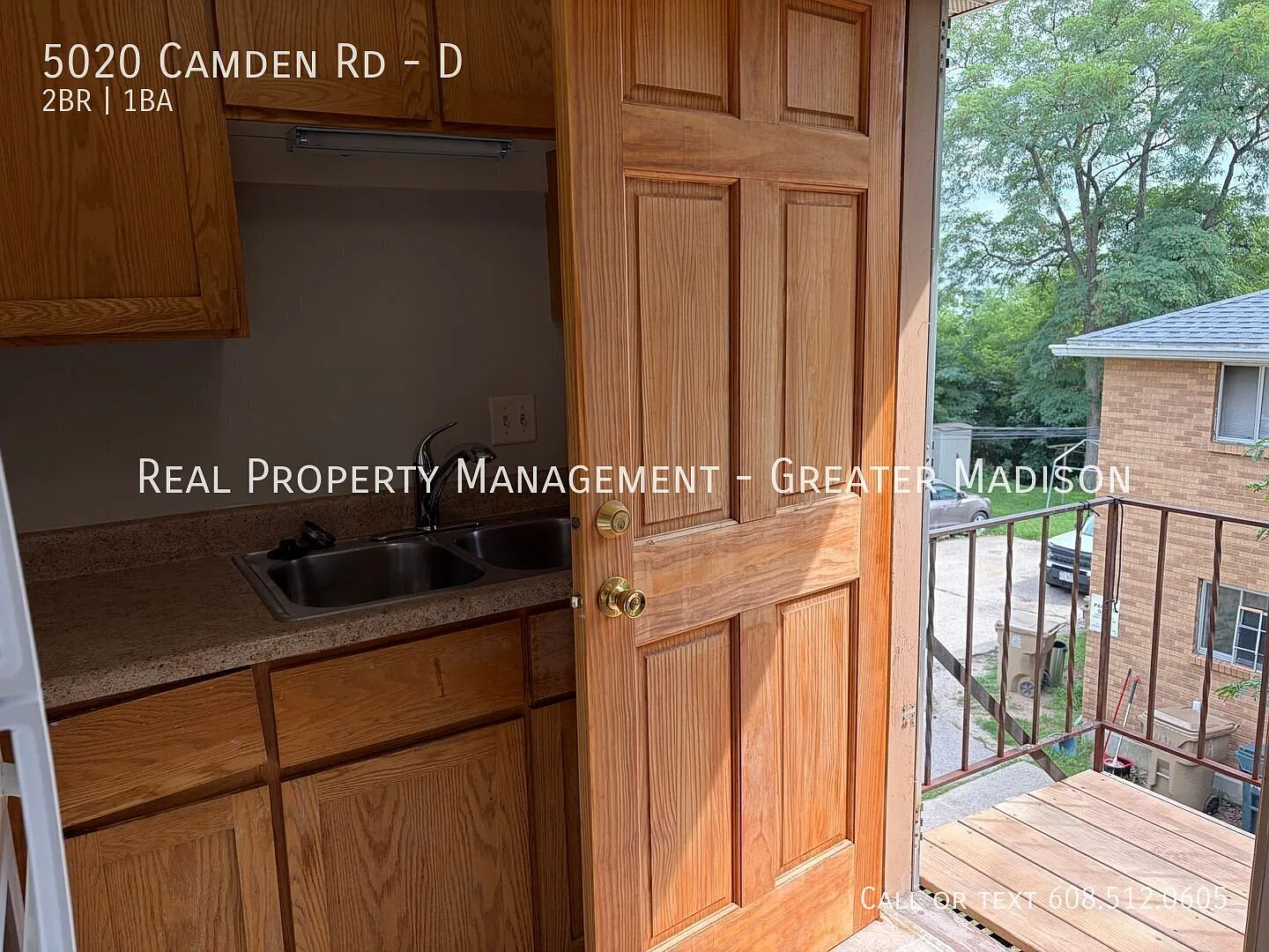 Charming Upstairs Apartment. Close to Everything! — Photo 4