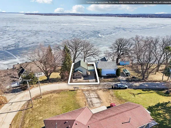 11662 North Lakeview Drive, Edgerton, WI 53534