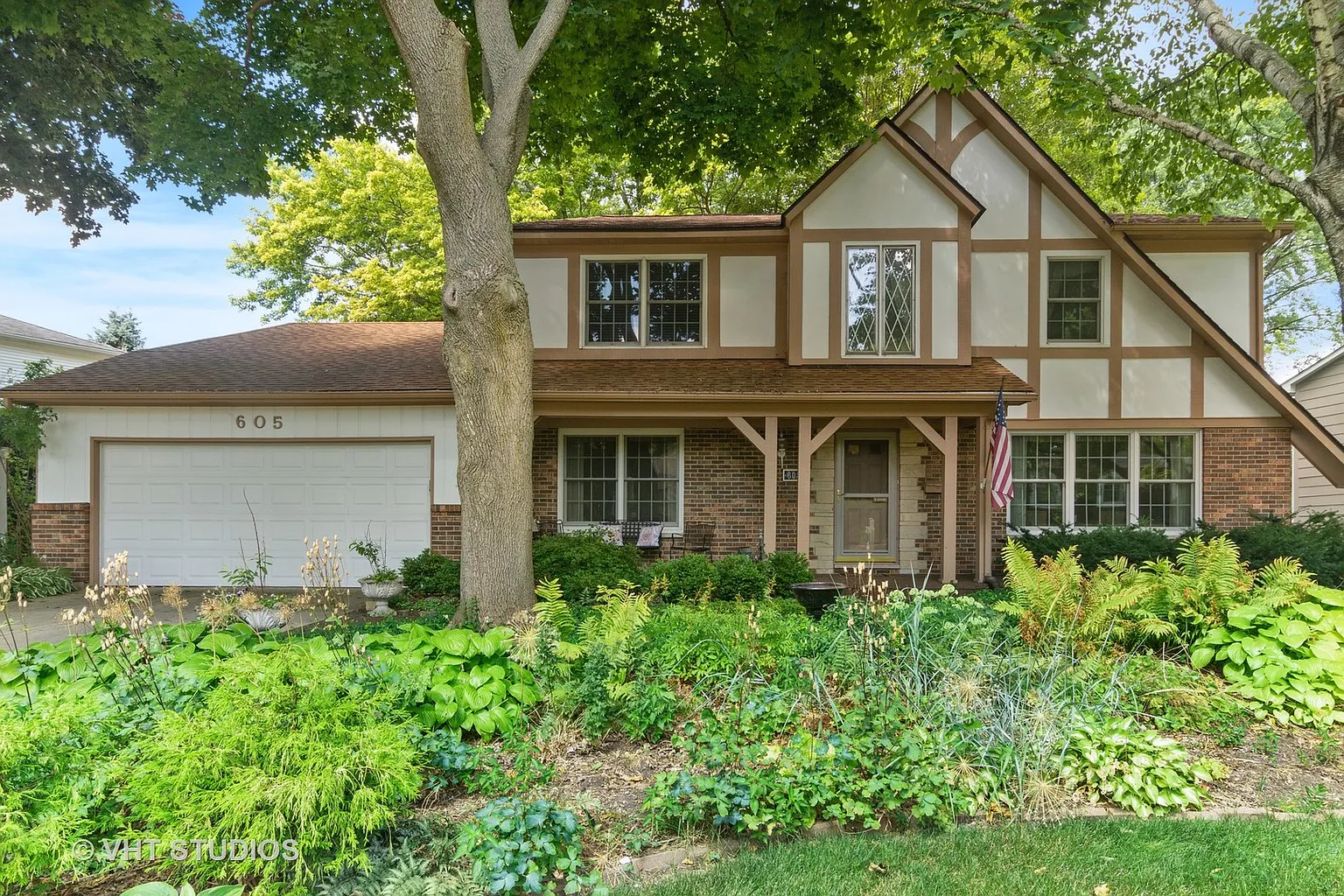 605 Carter St photo 1