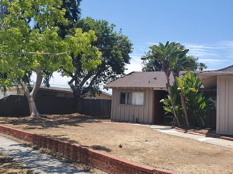 4464 Arendo Dr — Photo 2