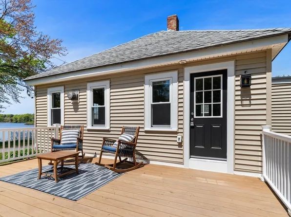 1 Batchelder Ave, North Reading, MA 01864