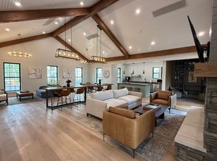 Overland Crossing, Brookfield, CT 06804