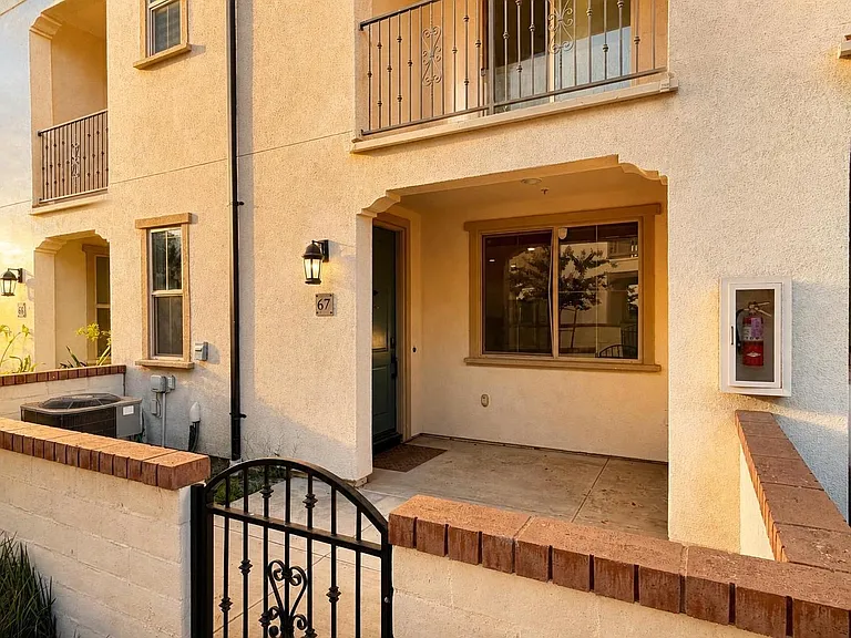 2818 E Berry Loop Privadounit #67 — Photo 21