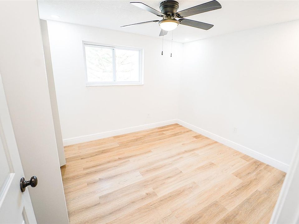 1st image of 2877A Edenwood St