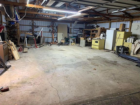 3rd image of 11380 Highway 60
