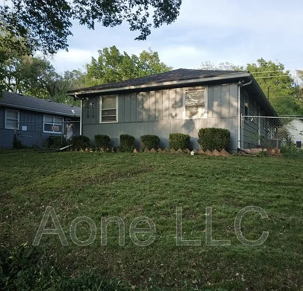 2618 SW Clay St — Photo 3
