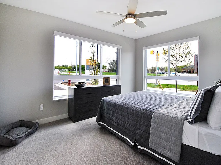 The Phoenix at Troy Crossing Apartments — Photo 25