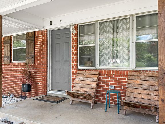 4th image of 502 W Scenic Dr