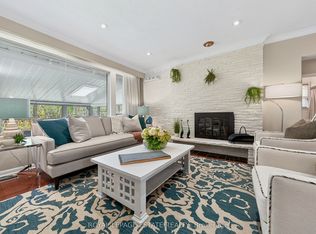 8 Wallbridge Ct, Toronto, ON M2R1W1