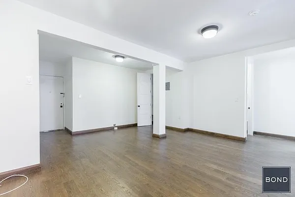 Rented by Bond New York | media 37