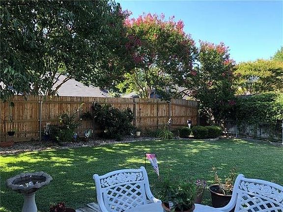 5th image of 137 Sandlewood Ln