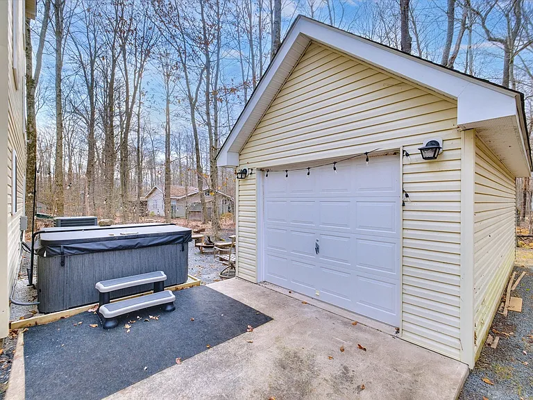 309 Stroud Ct — Photo 41