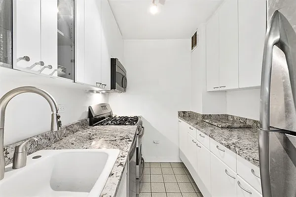 Rented by Corcoran | media 3