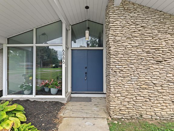 2nd image of 6886 Stockport Dr