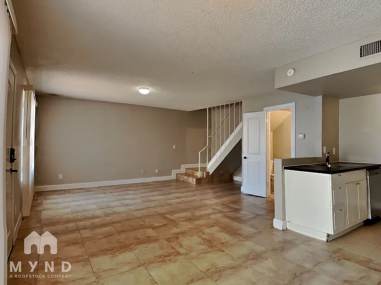 2132 W Glenrosa Ave #78B — Photo 5