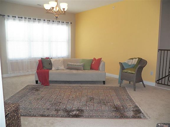 4th image of 1885 Riverpointe Ct APT 11