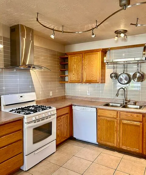 617 W Evans Ridge Cir — Photo 5