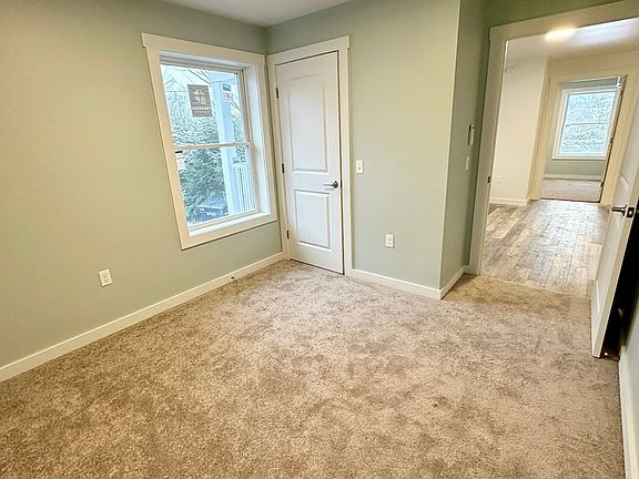 4th image of 34 South St #8