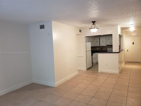3rd image of 4354 NW 9th Ave APT 13-3C