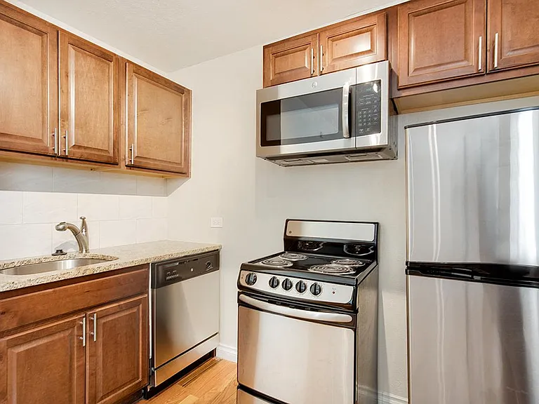 2156 S University Blvd — Photo 3