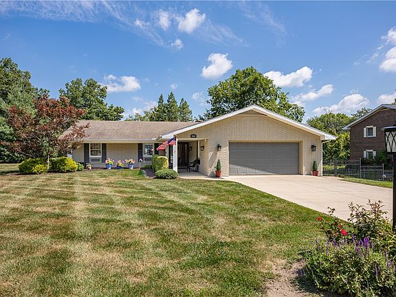 3rd image of 500 Park Hills Dr
