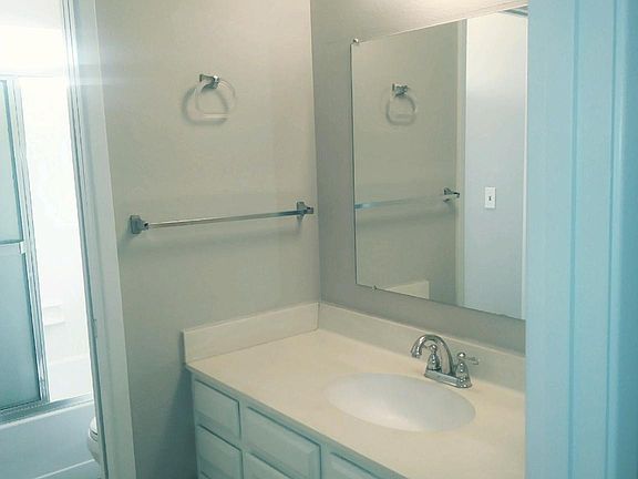 3rd image of 128 W Inglewood St APT 4