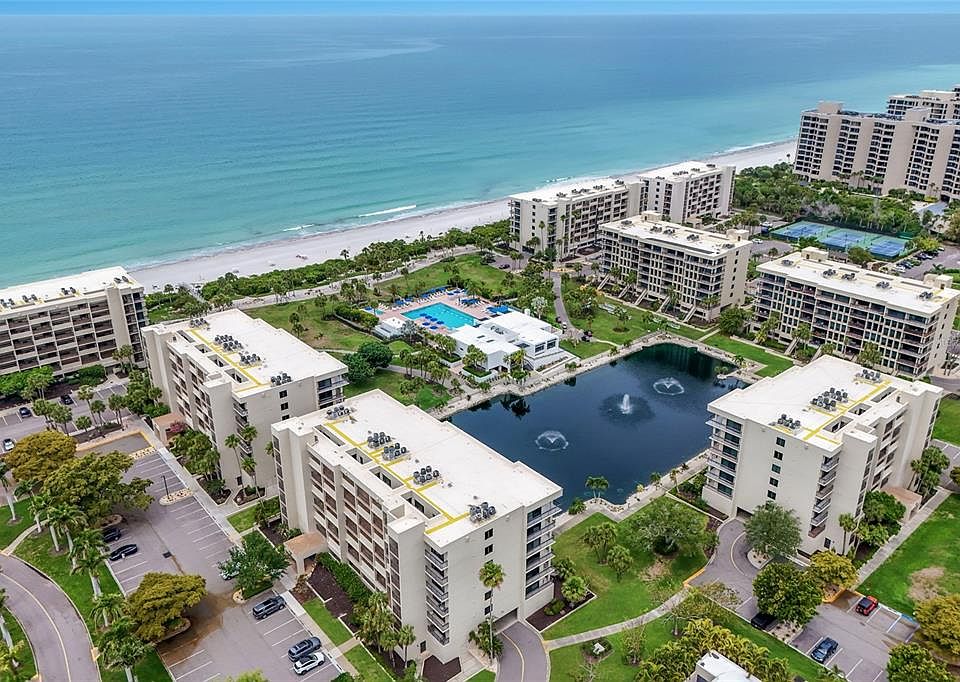 1st image of 1095 GULF OF MEXICO DRIVE #102