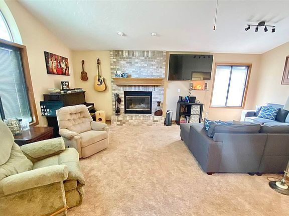4th image of 509 S Ridge Dr