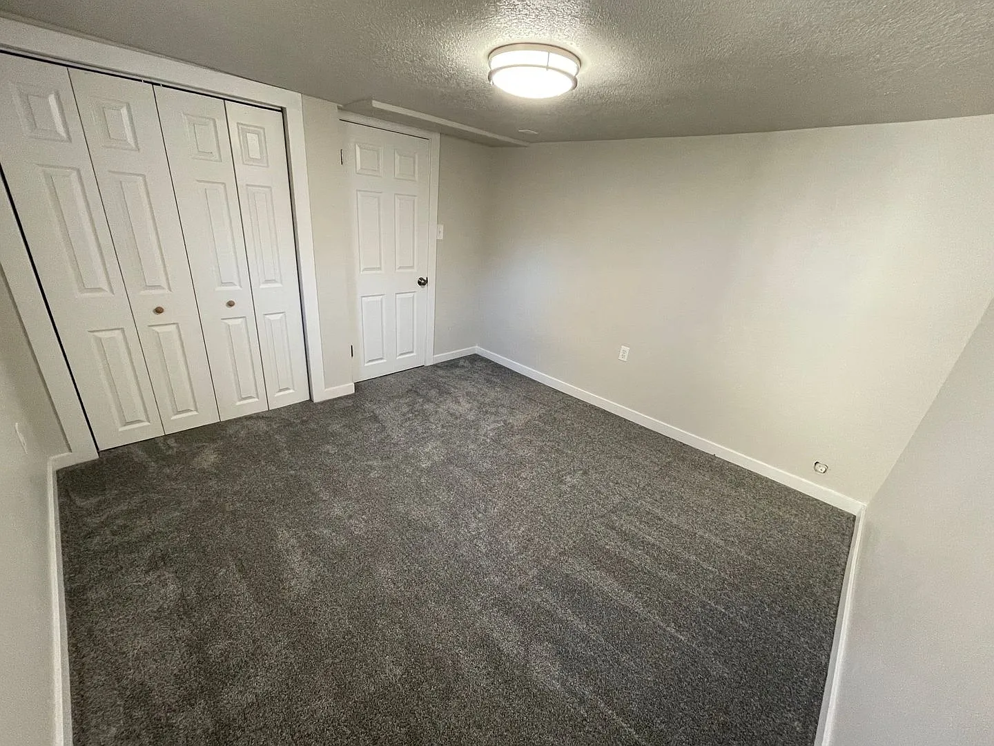 Newly remodeled 1bd/1b near shopping and restaurants! — Photo 3