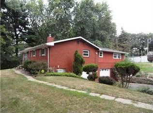 100 Marshall Dr, Coraopolis, PA 15108