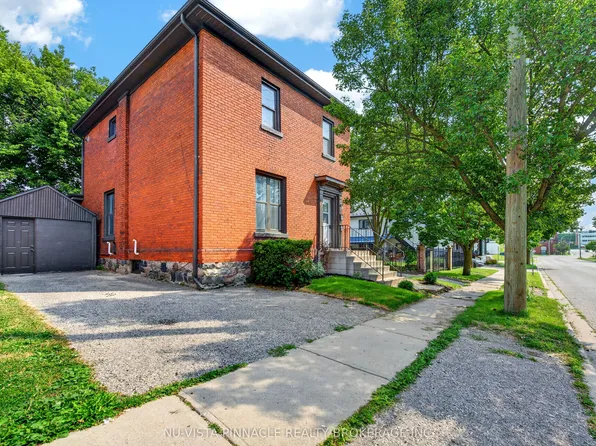 631 Peel St, Woodstock, ON N4S 1K9