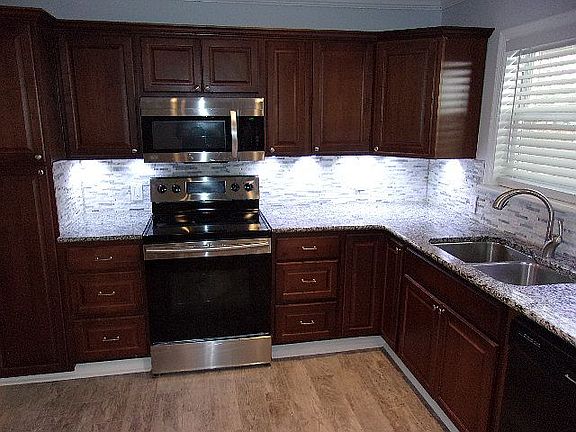 5th image of 3908 Rumford Ln