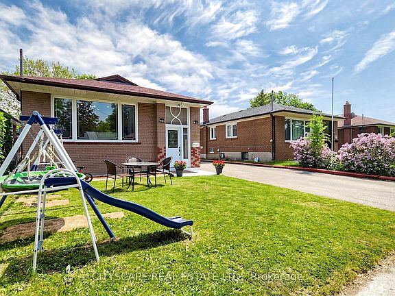 2nd image of 15 Barnes Cres