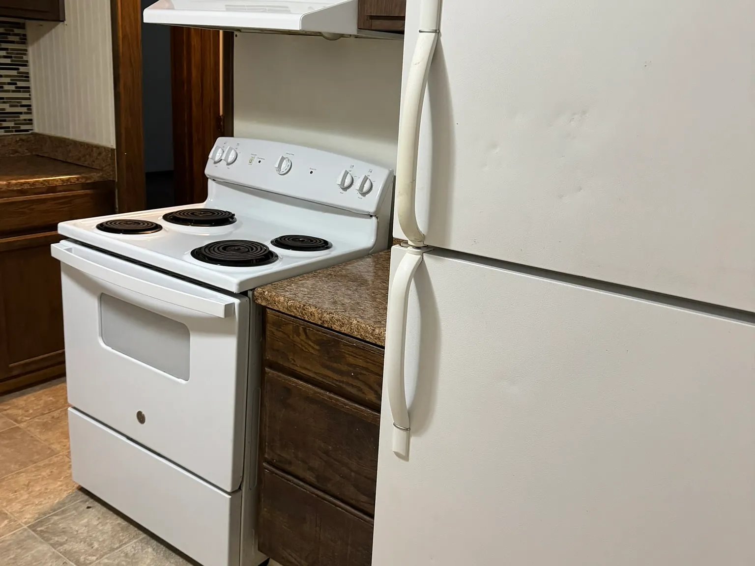 2 bed, 864 sqft, $700 — Photo 3