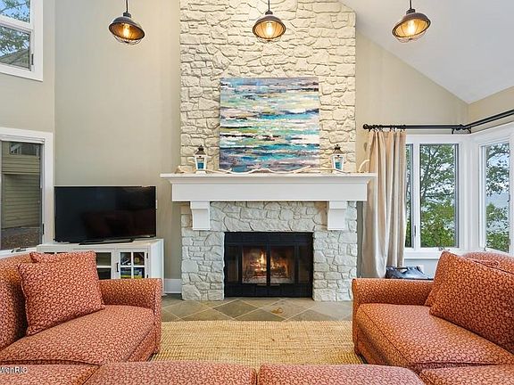 4th image of 1501 W Water St Suite 25