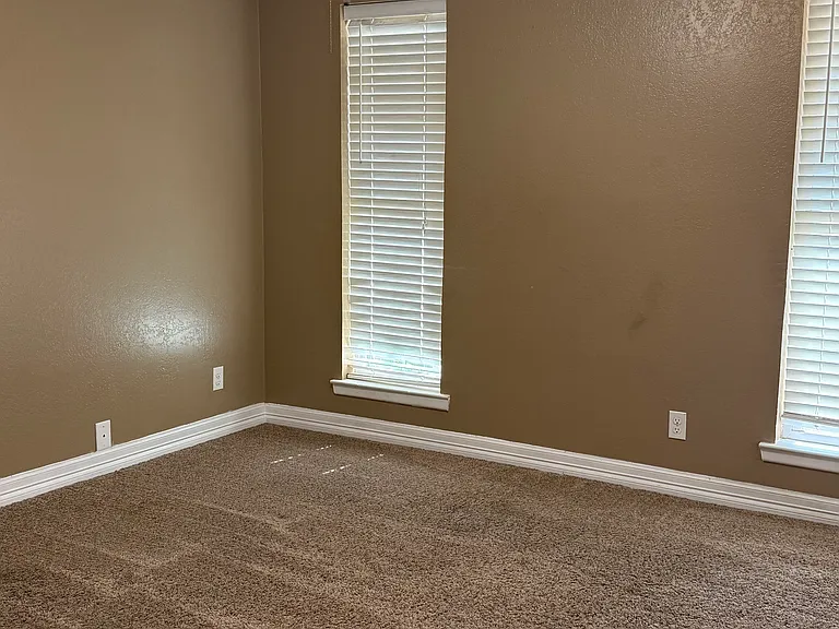 2602 Wydewood Dr — Photo 30