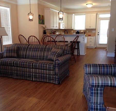 2nd image of 3605 Country Club Dr NW