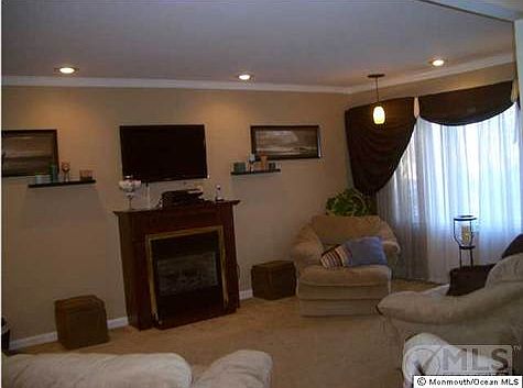 2nd image of 736 Nebraska Ave