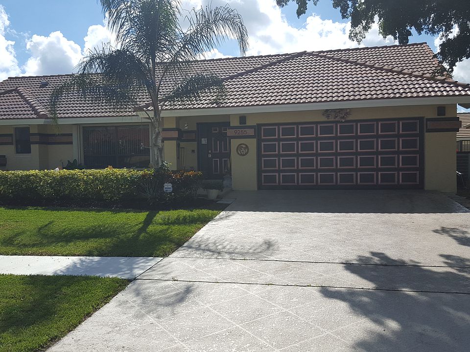 1st image of 9255 Sun Pointe Dr