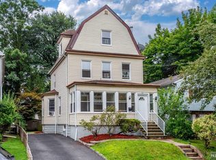 31 Erie St, Dumont, NJ 07628