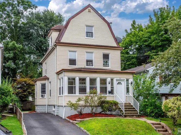 31 Erie St, Dumont, NJ 07628